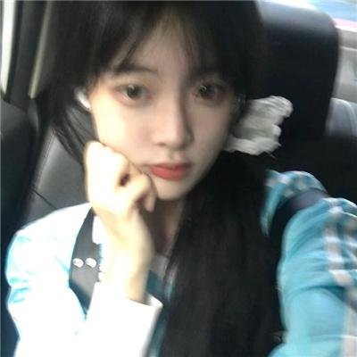 我想藏起来海报